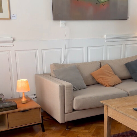 Portátil de mesa en madera pantalla tela beige E27 IX9442