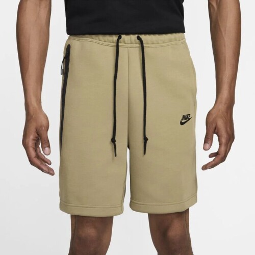 SHORT NIKE TECH FLEECE SHORT NIKE TECH FLEECE