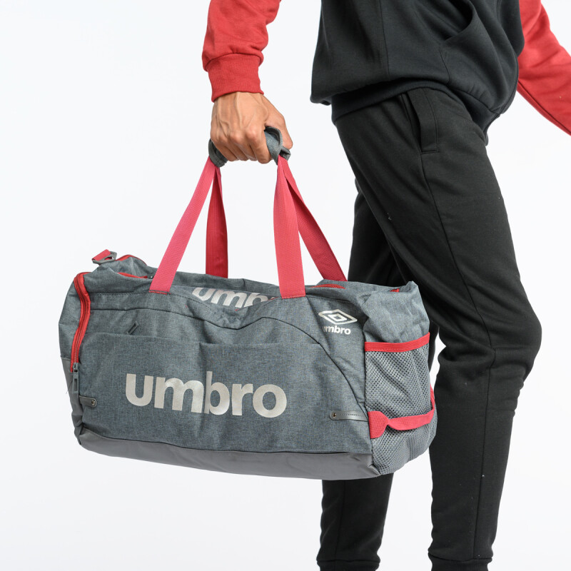 BOLSO STRONG Umbro 054