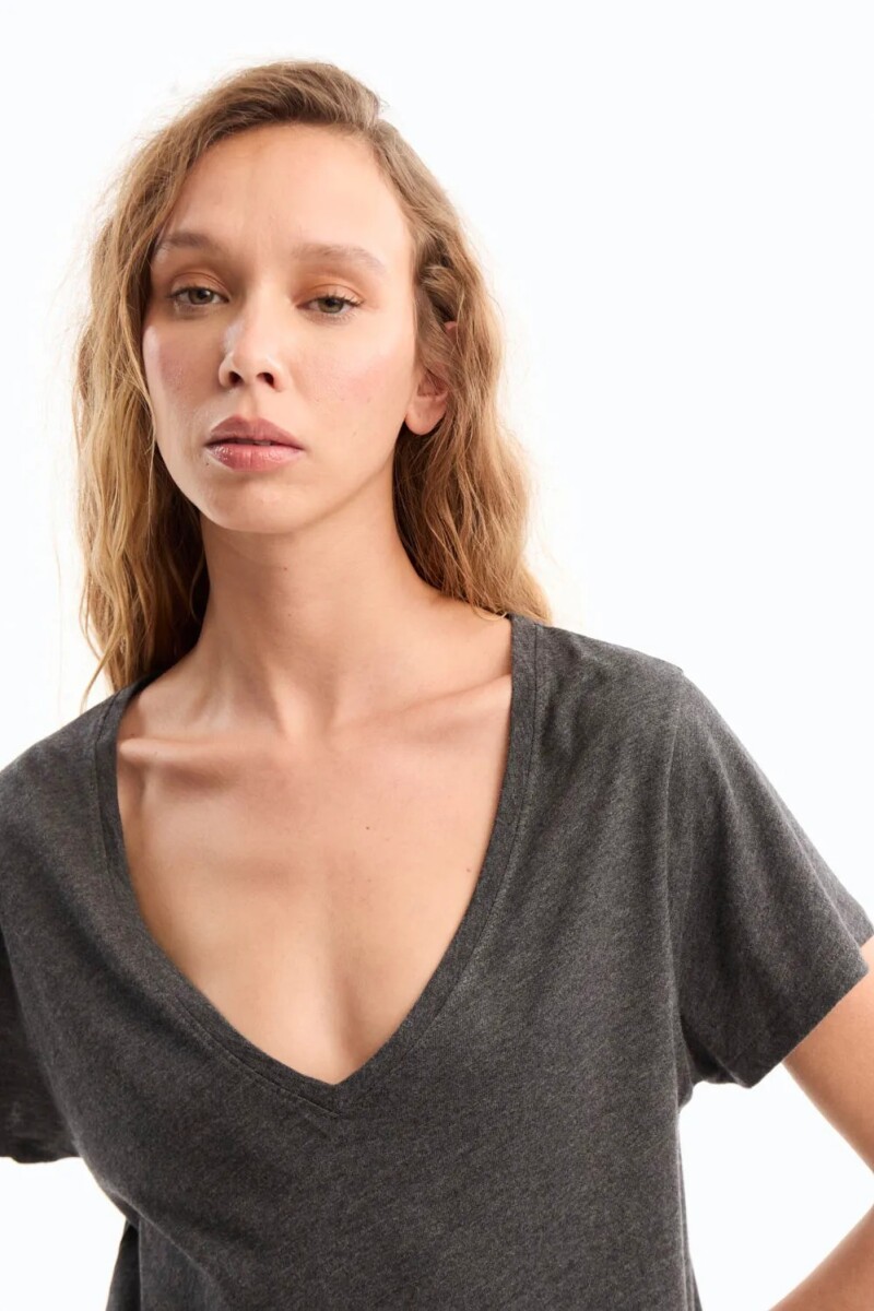 REMERA ORLEANS Negro