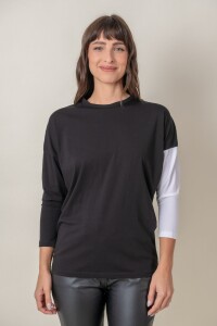 REMERA REINA DE NOCHE REMERA REINA DE NOCHE