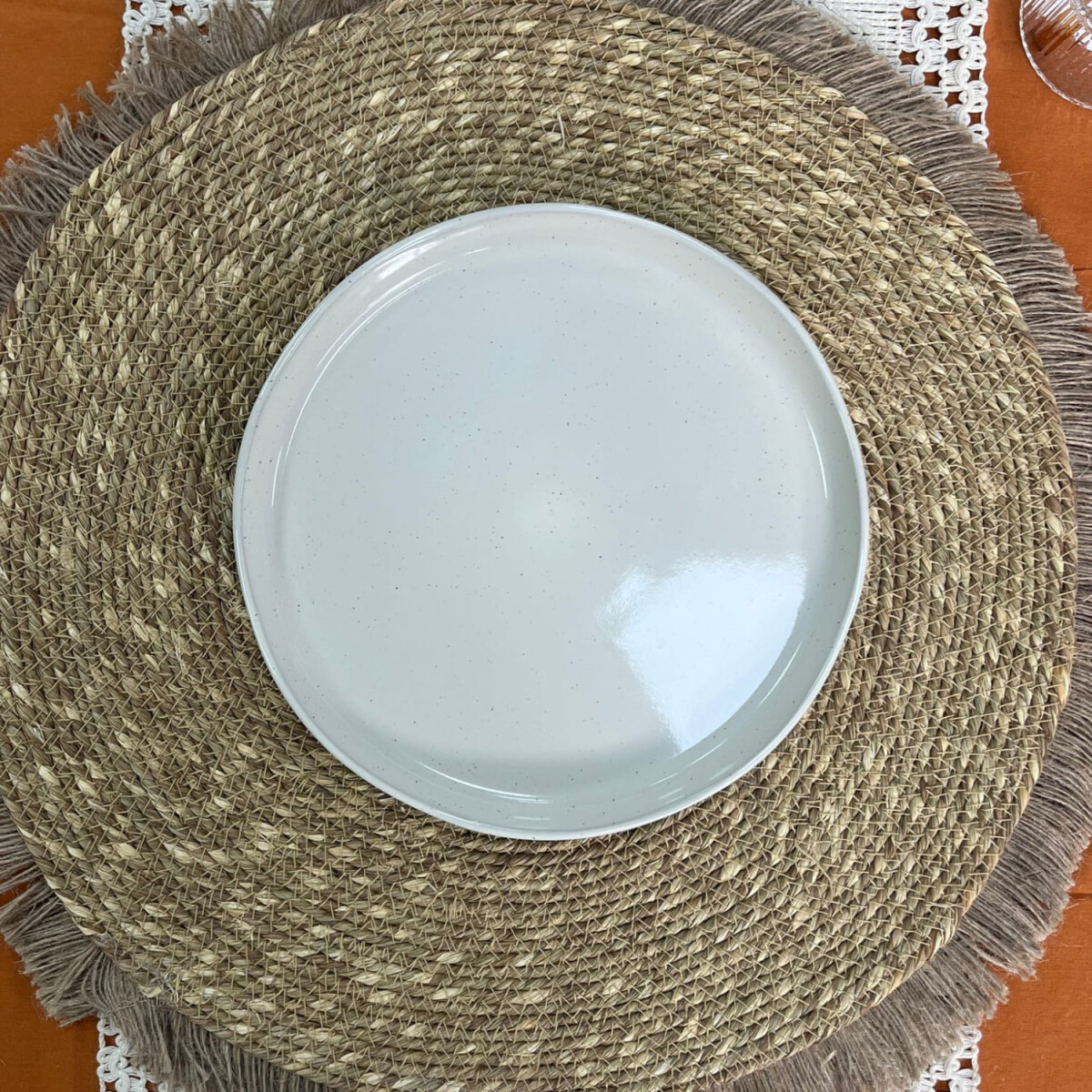 Plato de entrada con textura cerámica 