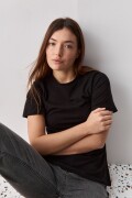 REMERA SUMATRA Negro