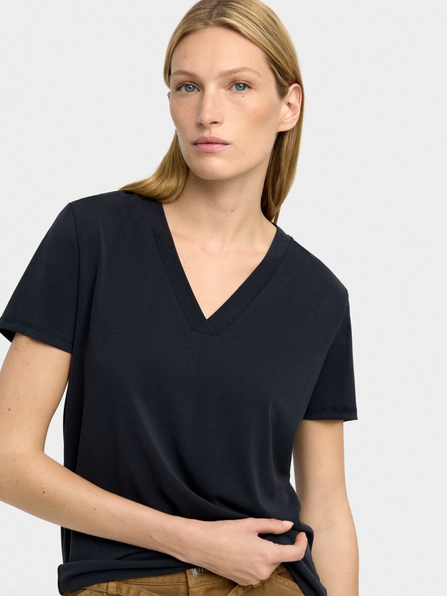 Camiseta Básica Cuello Pico gris