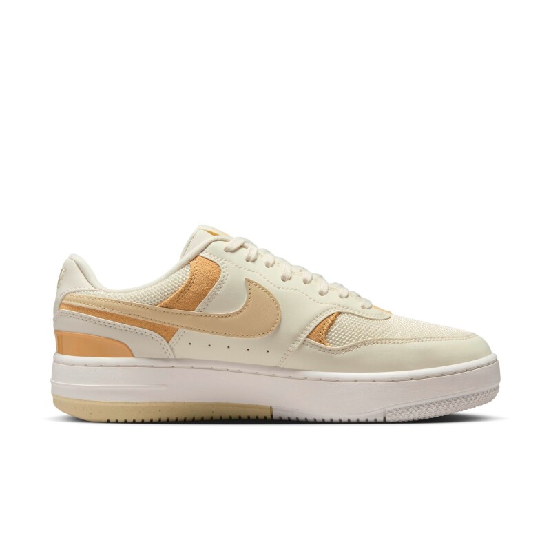 Championes Nike Gamma Force de Mujer Crema