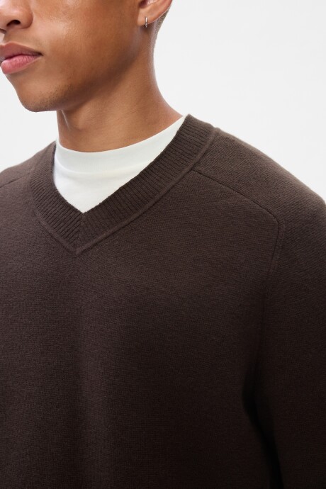 Buzo Cashsoft Cuello V Hombre Terra Brown
