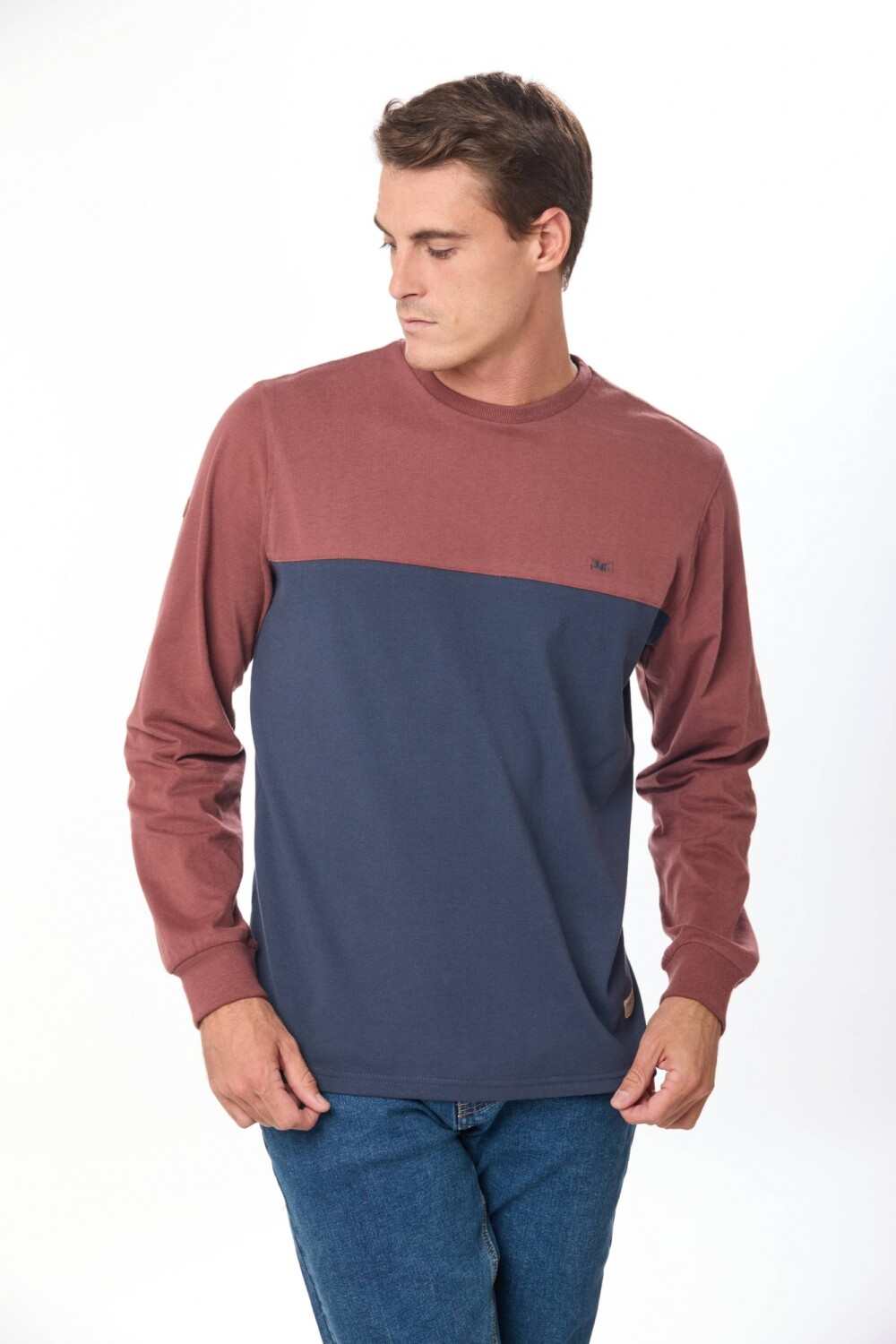 REMERA COMBINADA Bordo