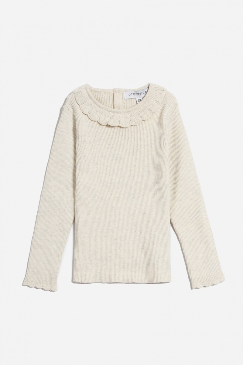 Sweater con volado - Crudo 