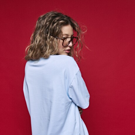 REMERA NARA Celeste