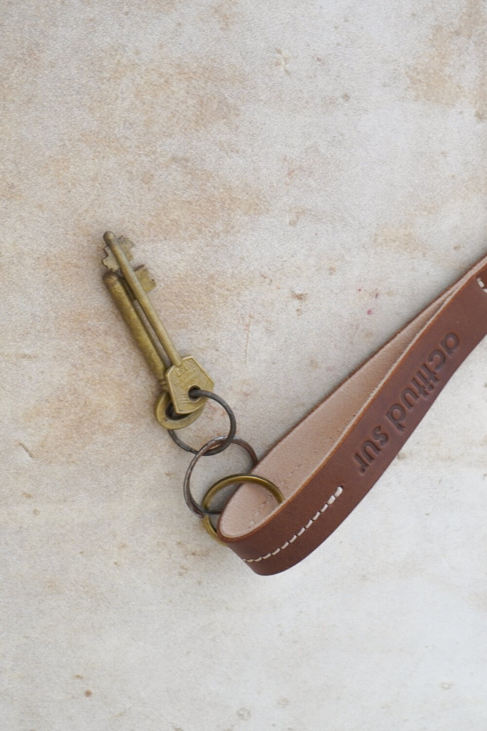 Colorful Key Chain Camel / Beige