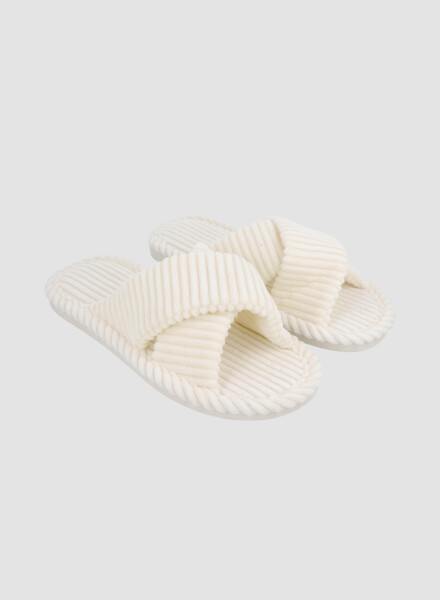 Pantufla cruzada Marfil