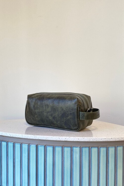 Necessaire chico en cuero Verde