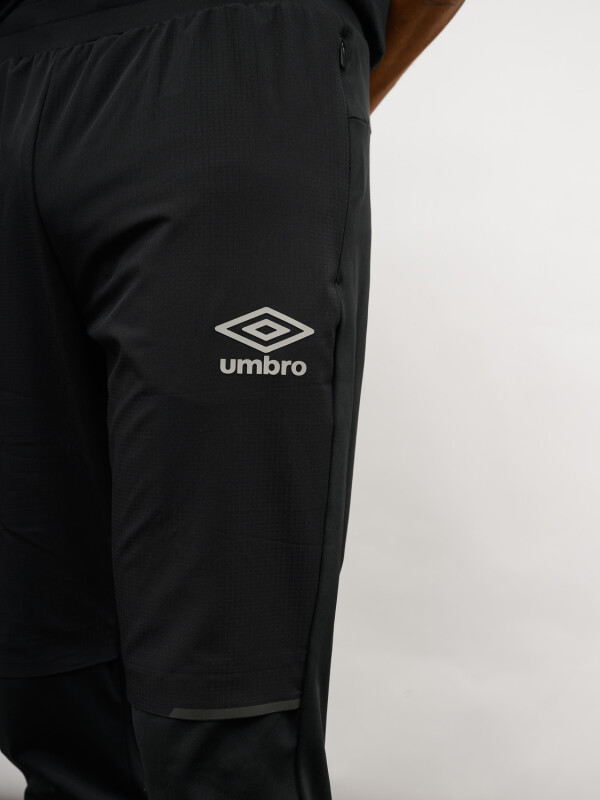Pantalón Tecnológico Force Umbro Hombre 002