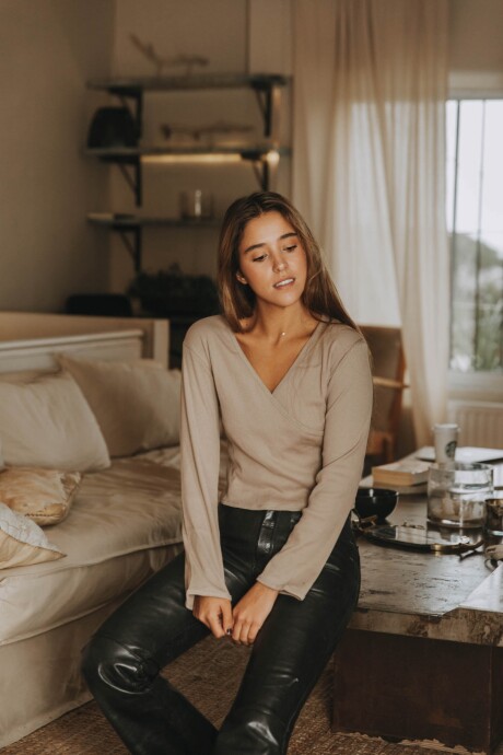 Salvadora Beige