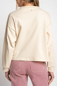 Sweater Arena