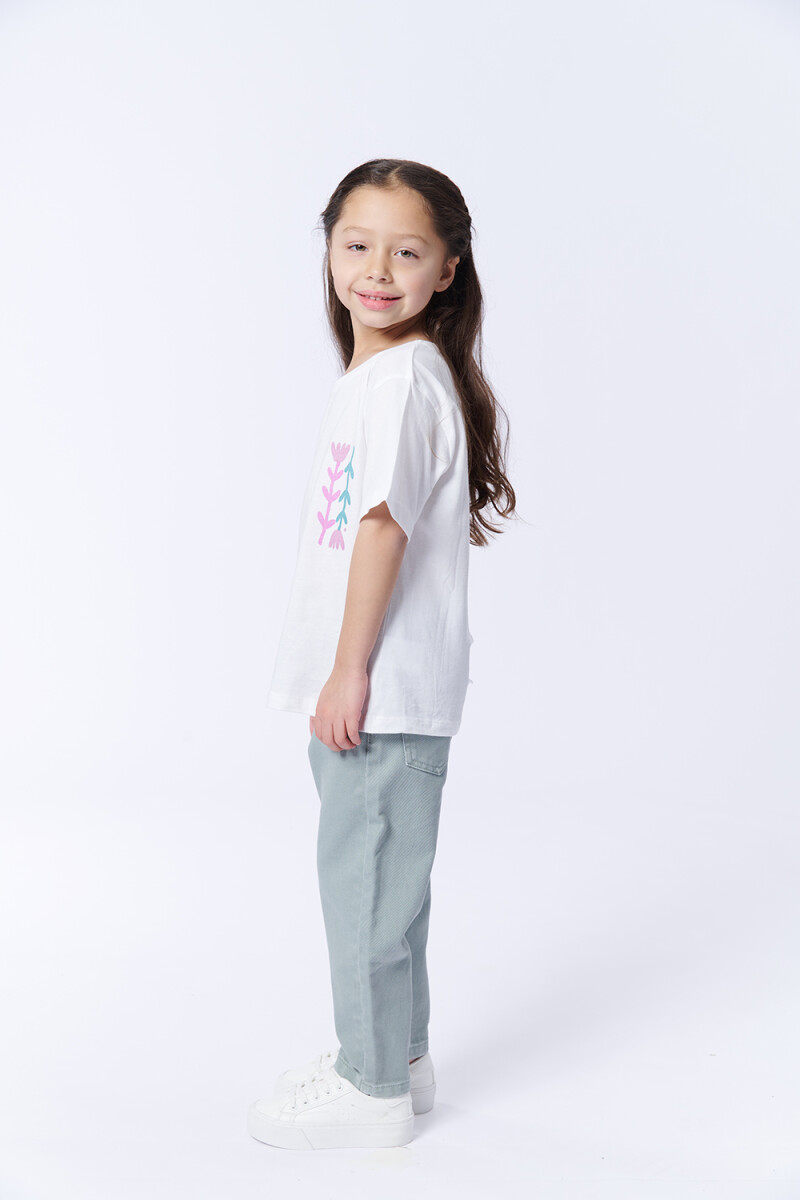 Remera Manga Corta Estampa Flores Blanca