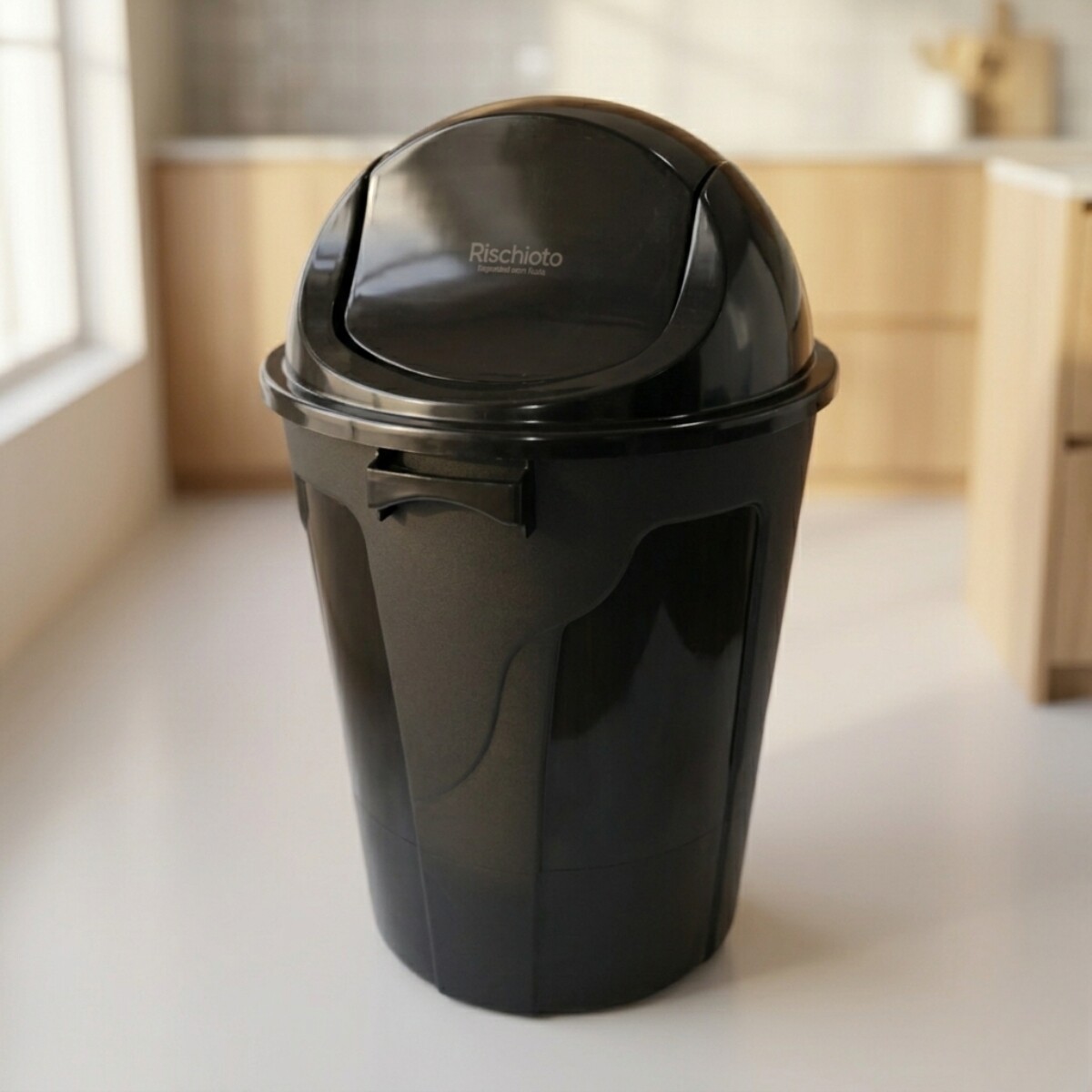 Tarro de residuos tapa vaiven 60lt - NEGRO 