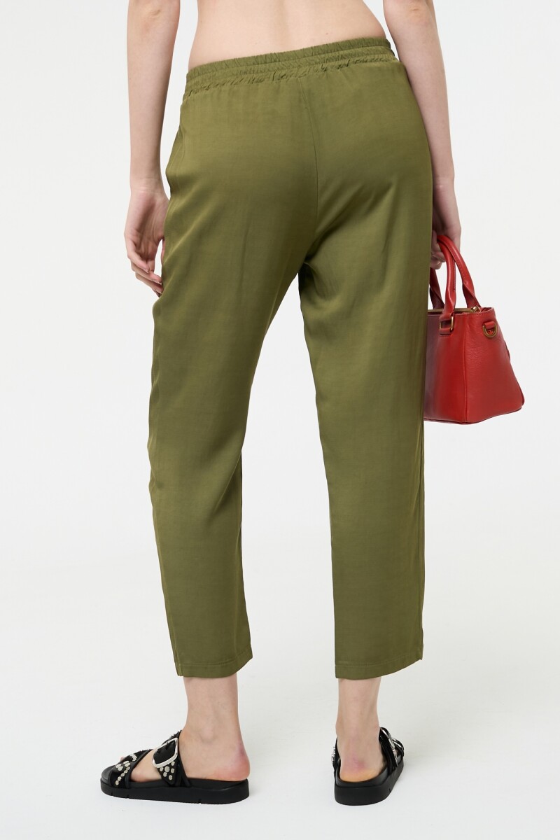 PANTALON RECTO Verde
