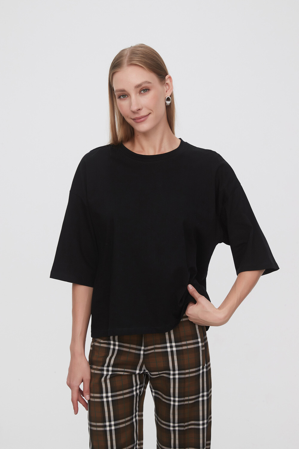Remera Ahrnia Negro
