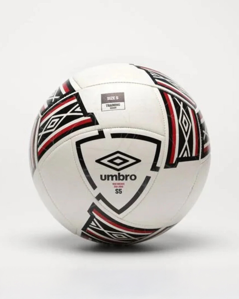 PELOTA NEO SWERVE LIGHTW Nº5 Umbro - 924 