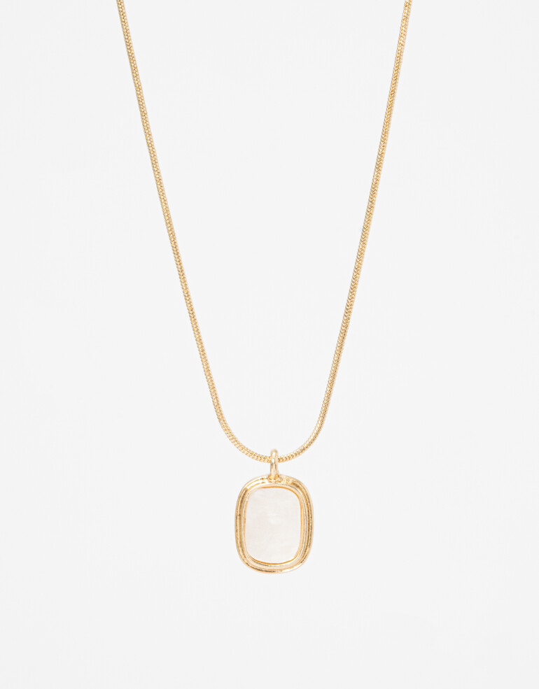 Cadena Corta con Dije Acrilico Collar Cadena Con Charm Acrílico. - Dorado