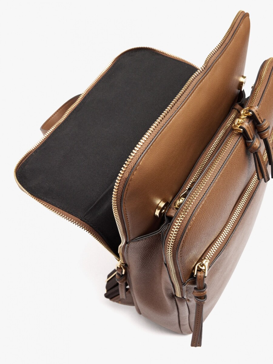 Mochila Para Portátil 15" Con Penduro camel