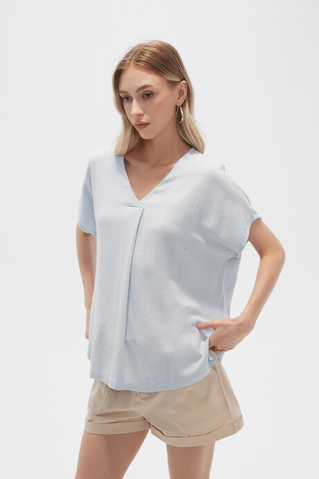 Blusa Addo Celeste Claro