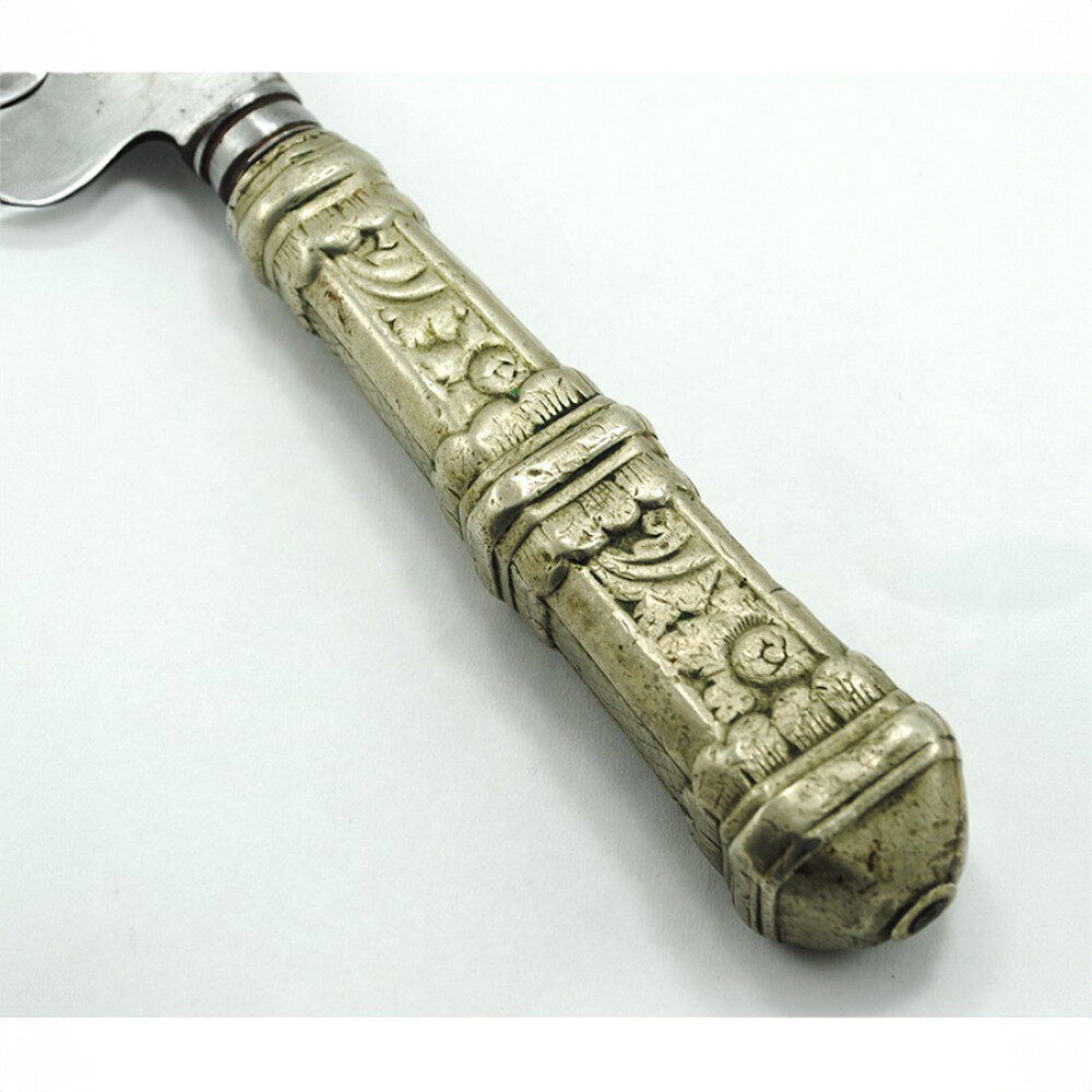 Cuchillo Cabo De Metal Blanco. Hoja 20 Cms De Largo. Cuchillo Cabo De Metal Blanco. Hoja 20 Cms De Largo.