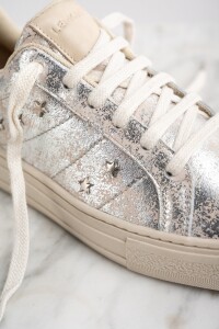 Zapatilla Cuero Apliques Nácar