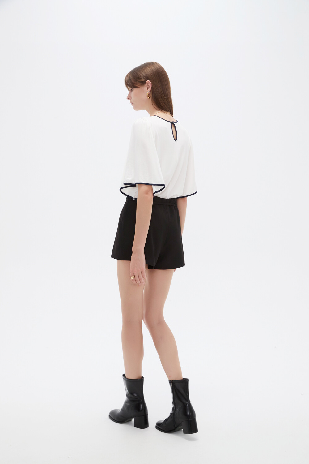 Short Milae Negro
