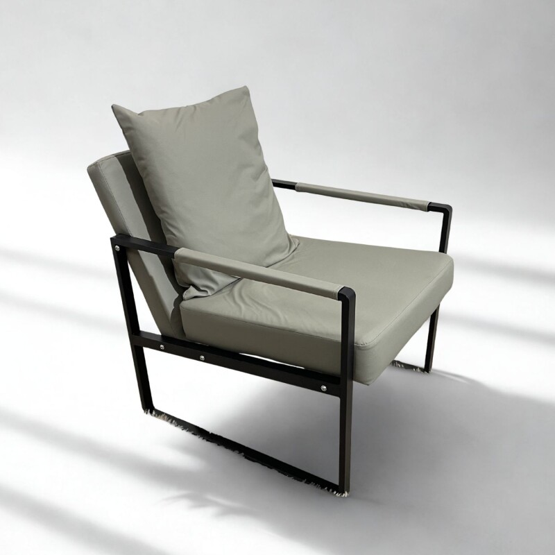 Sillón Poltrona Individual en Eco Cuero y metal Gris Claro