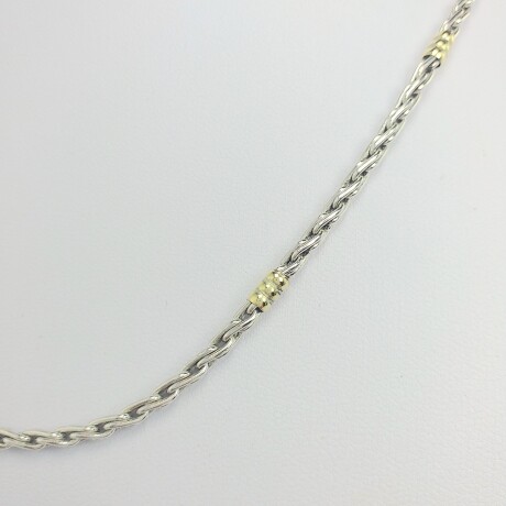 Gargantilla de plata 925 con detalles de doublé en oro 18ktes. Gargantilla de plata 925 con detalles de doublé en oro 18ktes.