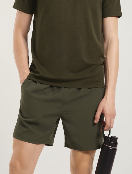 BERMUDA CON BOLSILLO VERDE