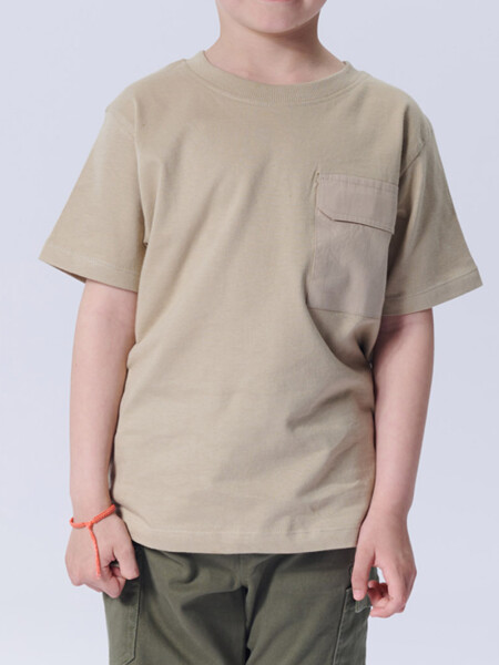 Remera con bolsillo contraste Tostado