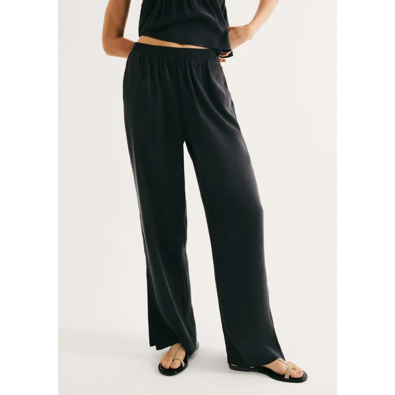 CALCA FEM PRETO ESCURO