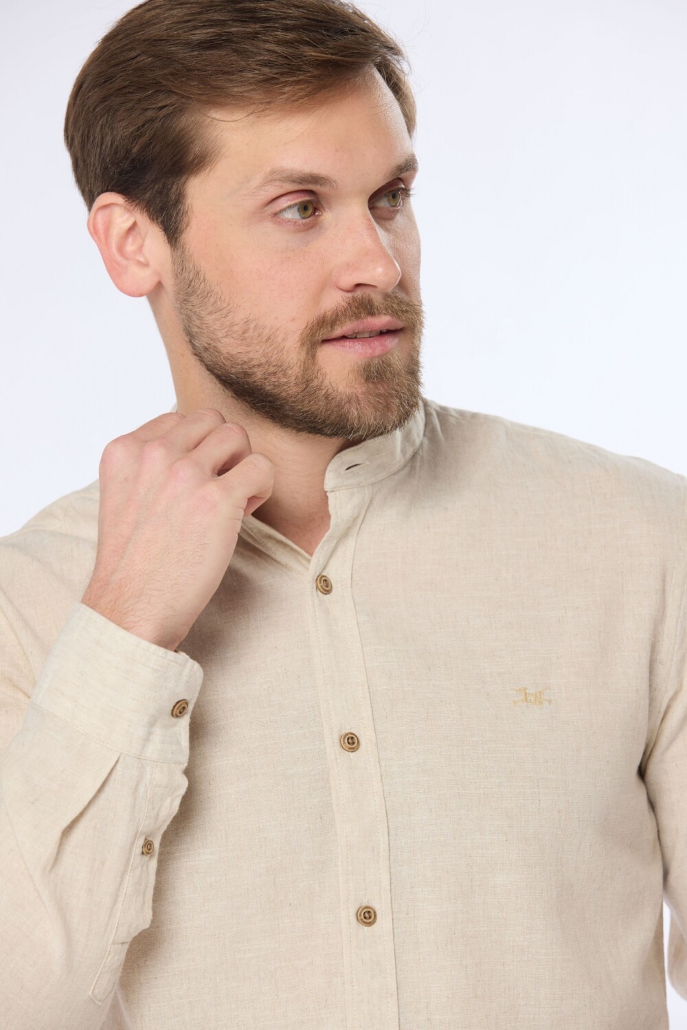 CAMISA DE LINO CUELLO MAO Beige
