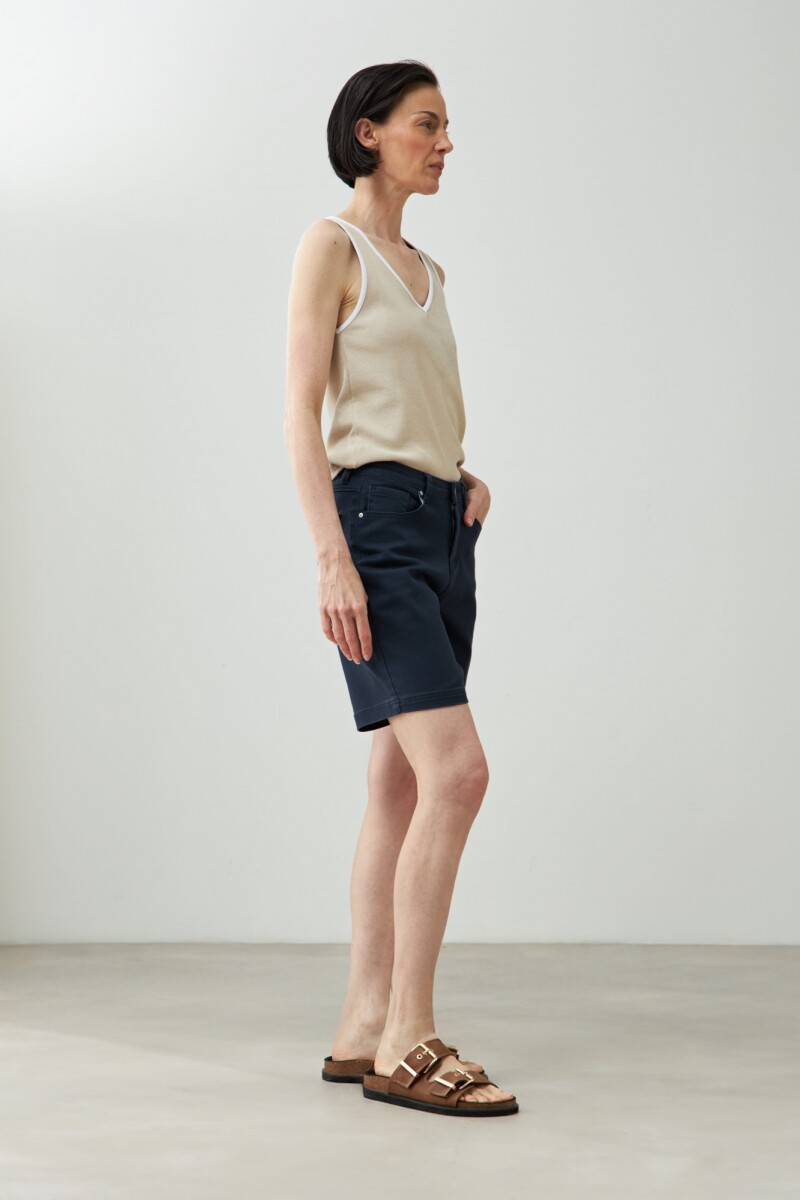 Bermuda cinco bolsillos azul marino