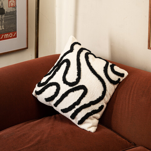 Almohadón formas negro