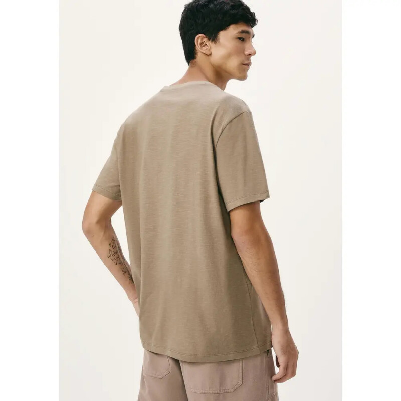 CAMISETA MM MASC OLIVA MEDIO