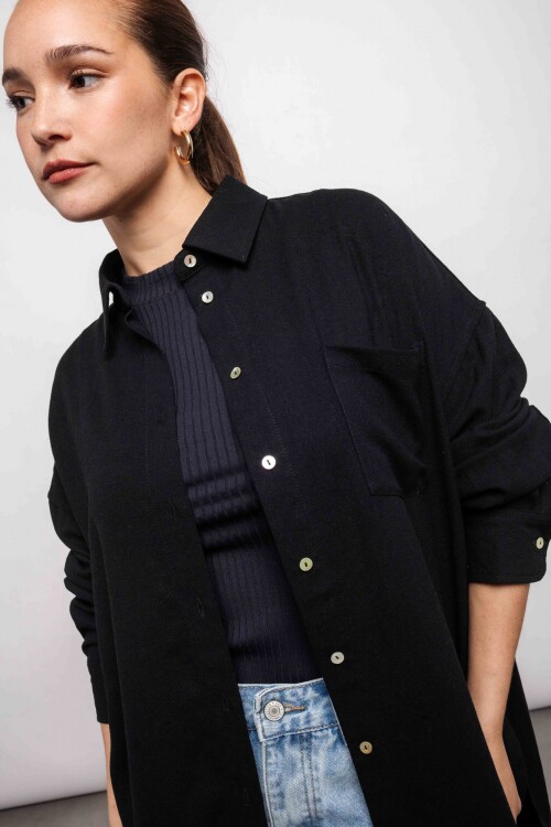 Camisa Uma Negro