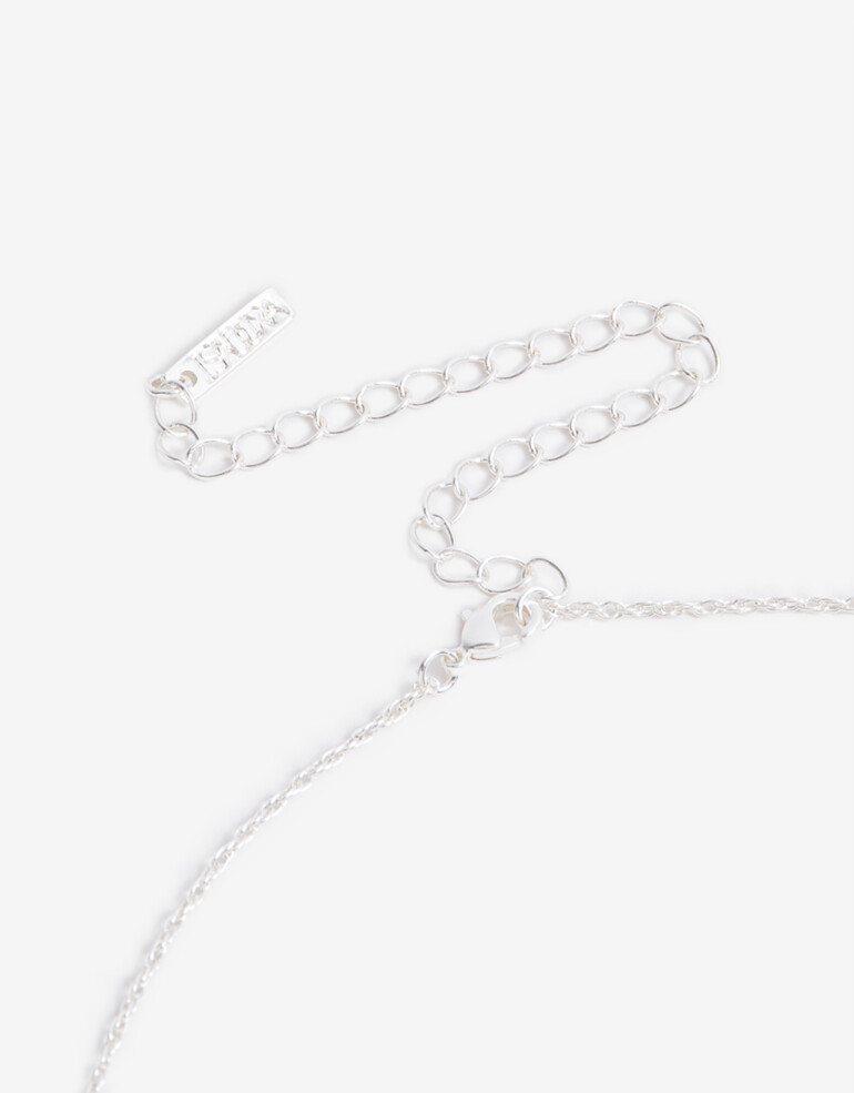 Cadena Corta con Dije Metal Cadena Con Dije De Metal Bañado En Plata - Plateado