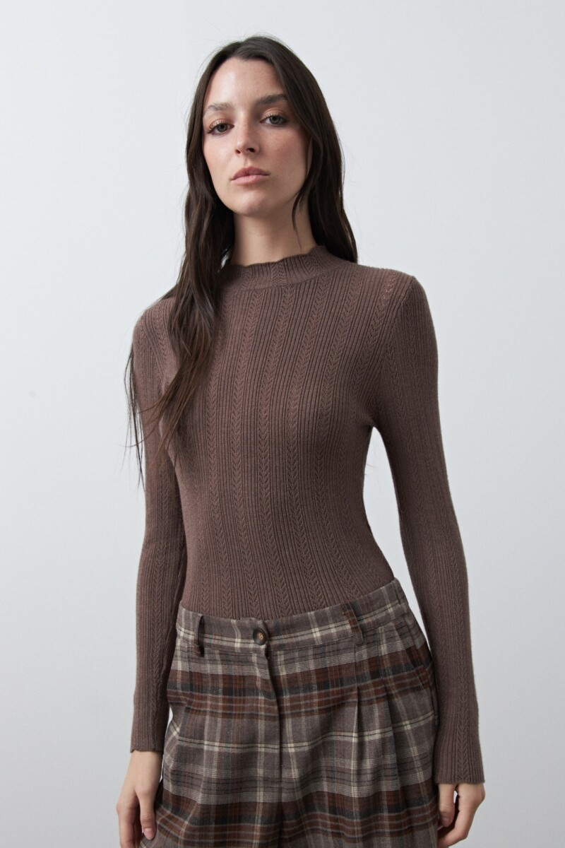 POLERA SELVA Marrón oscuro