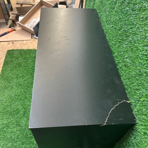 [OUTLET] Cómoda Cajonera para Dormitorio de 4 Cajones y 1 Puerta en MDP - Negro [SOLO RETIRO] [OUTLET] Cómoda Cajonera para Dormitorio de 4 Cajones y 1 Puerta en MDP - Negro [SOLO RETIRO]