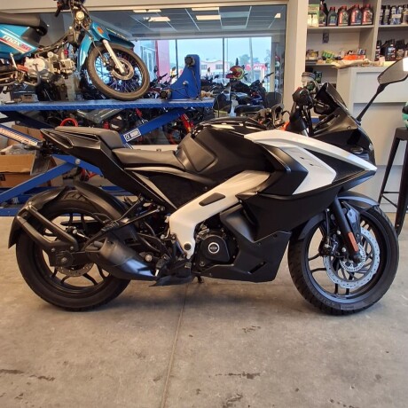 Bajaj Pulsar RS200 Usada Bajaj Pulsar RS200 Usada