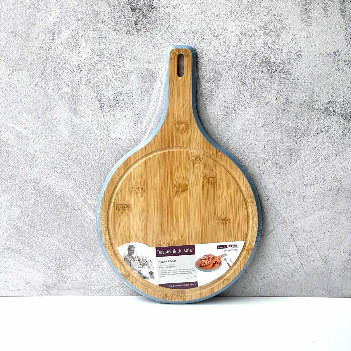 Tabla Bambú Redonda c/Mango de Cocina 39.5cm x 26cm x 1.2cm 