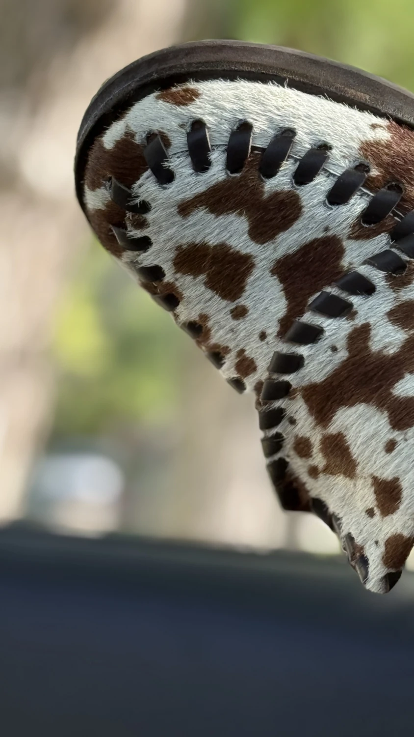 Mocasin Cowhide
