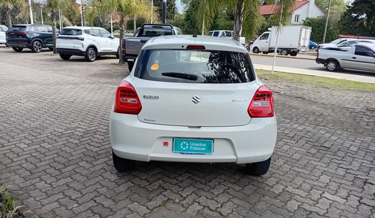 Suzuki Swift 1.2 GL MT - 2021 Suzuki Swift 1.2 GL MT - 2021