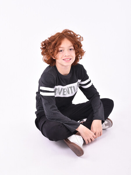 REMERA ADVENTURE AZUL OSCURO