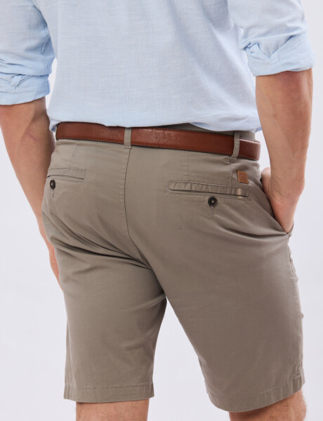 BERMUDA CLASICA CON ELASTANO Verde