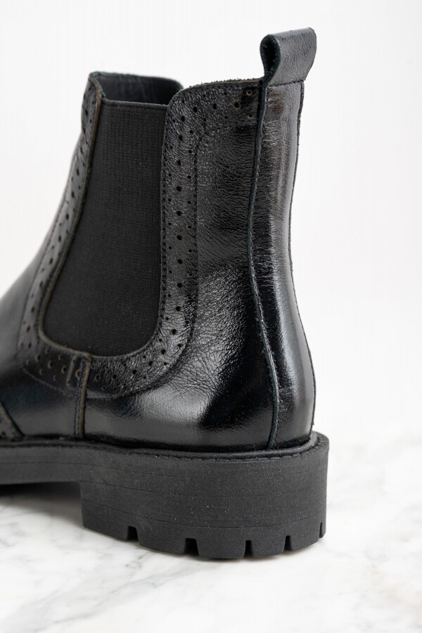 Bota Cuero Negro